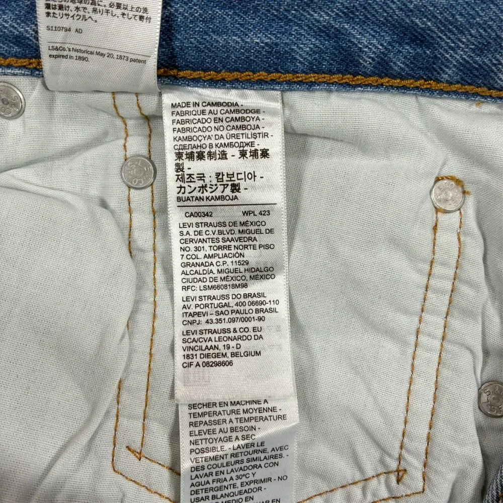 Levis 501 Mens Straight Leg Jeans Size 30x30 Blue Denim Distressed Mid Rise